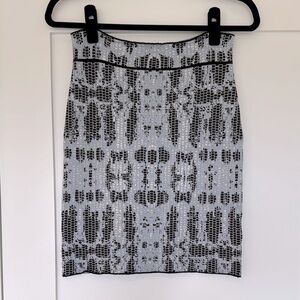 Costa Blanca Blue and White Geometric Mini Skirt Medium